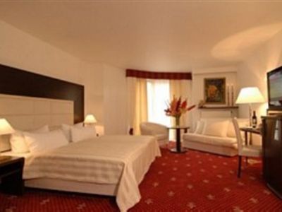 DeluxeRoom